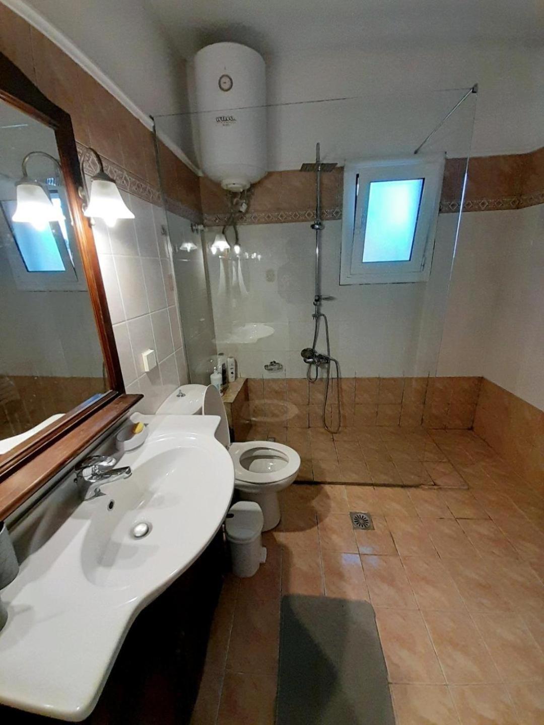 Ferienwohnung Διωροφη Μεζονετα-2Km Απο Το Κεντρο-Iliana House Alepou Exterior foto